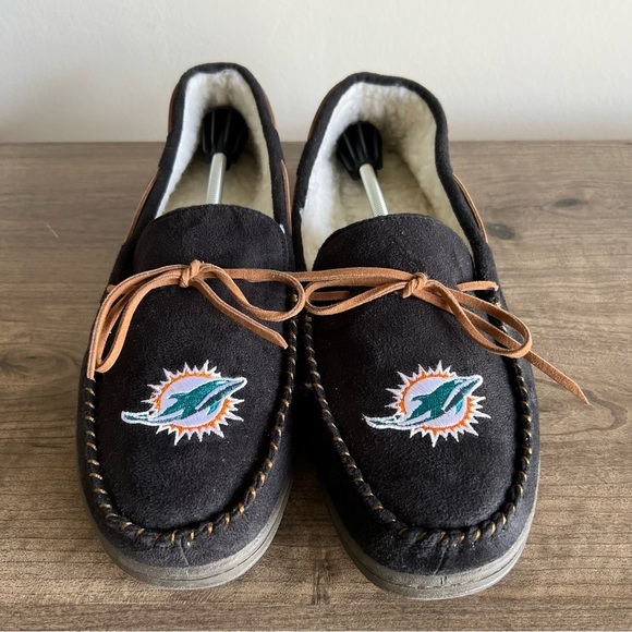 FOCO Lined Miami Dolphin Men’s Slippers Size Large (11-12) #1166 - Picture 1 of 9